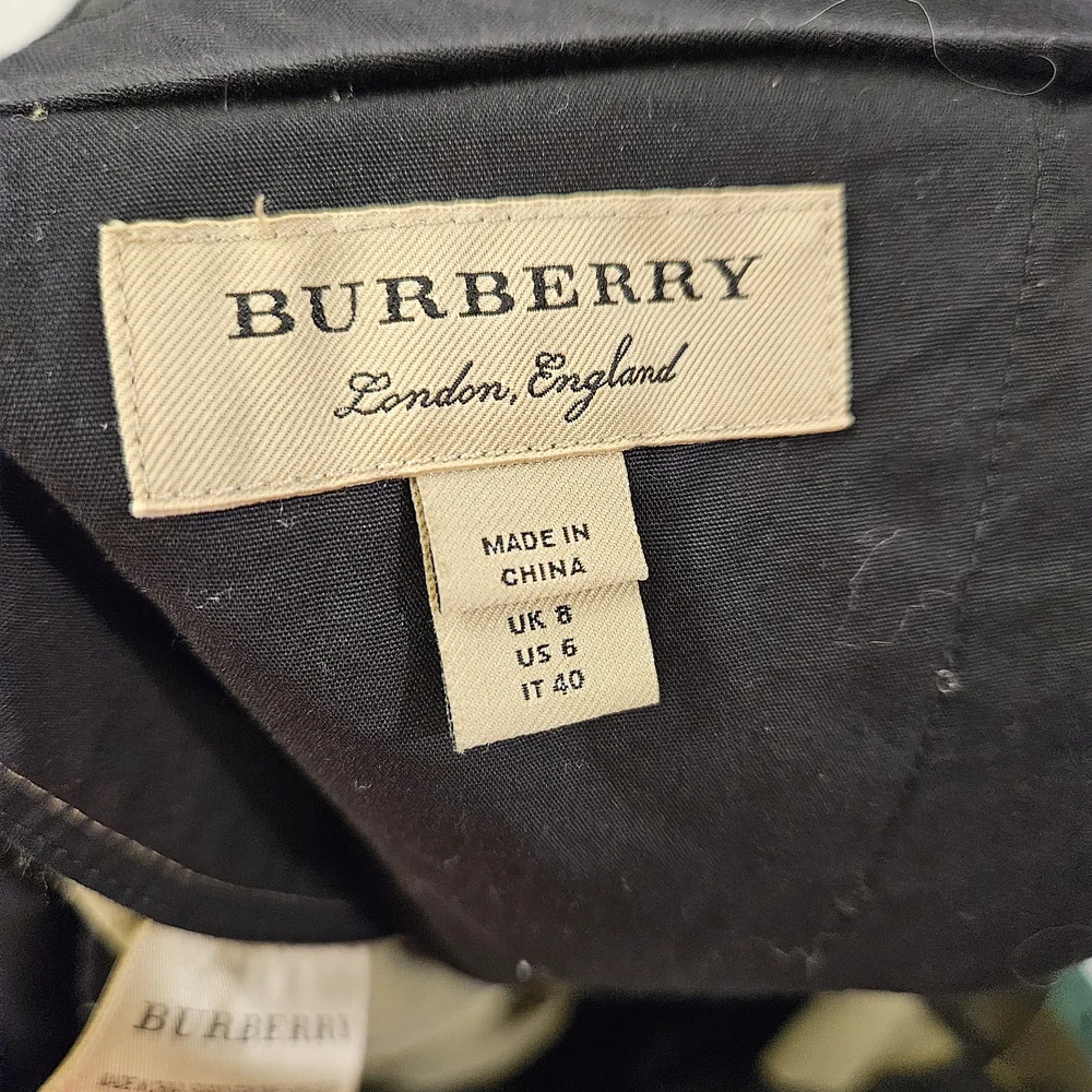 Burberry London Camo High Rise Straight Leg Cropped Pants D-Ring US 6